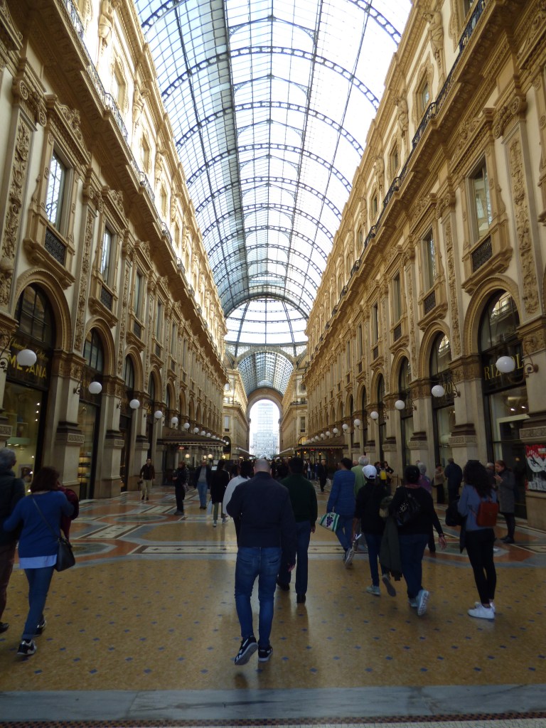 galleria-vittorio-emanuele-inside-view