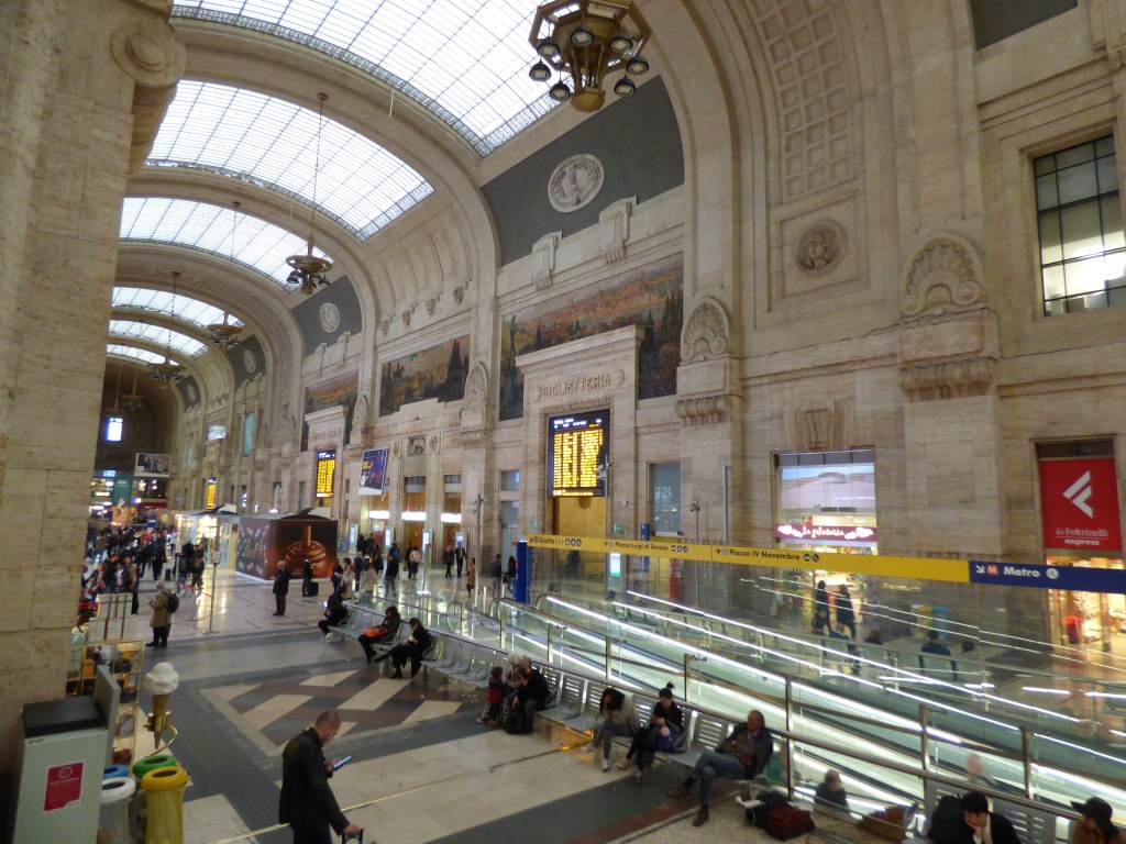 milano-centrale-inside-view