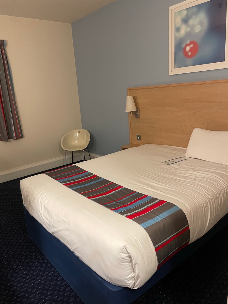 Double Room showing bed